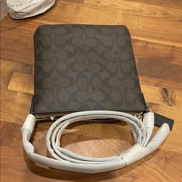 Coach Dark Brown Messenger Bag - Picture 5 of 8